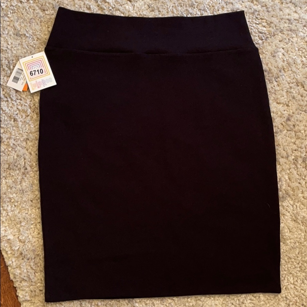LulaRoe NWT Black pencil skirt
